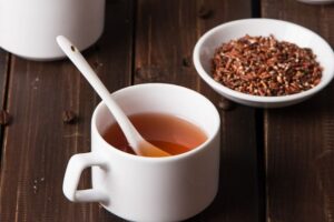 Công dụng trà gạo lứt trong kiểm soát cân nặng